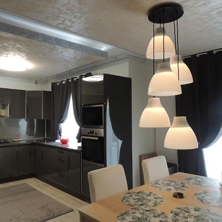 מלון באלוטשטי Blue Sky House מראה חיצוני תמונה
